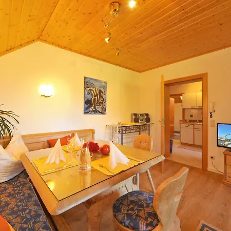 Haus Lindenkreuz Апартаменты *