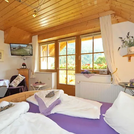 Haus Lindenkreuz * Бад Кляйнкирххайм